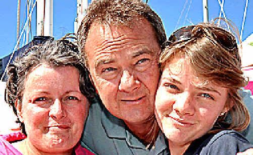 Jessica Watson with her mum and dad. Jessica Watson with her mum and dad.